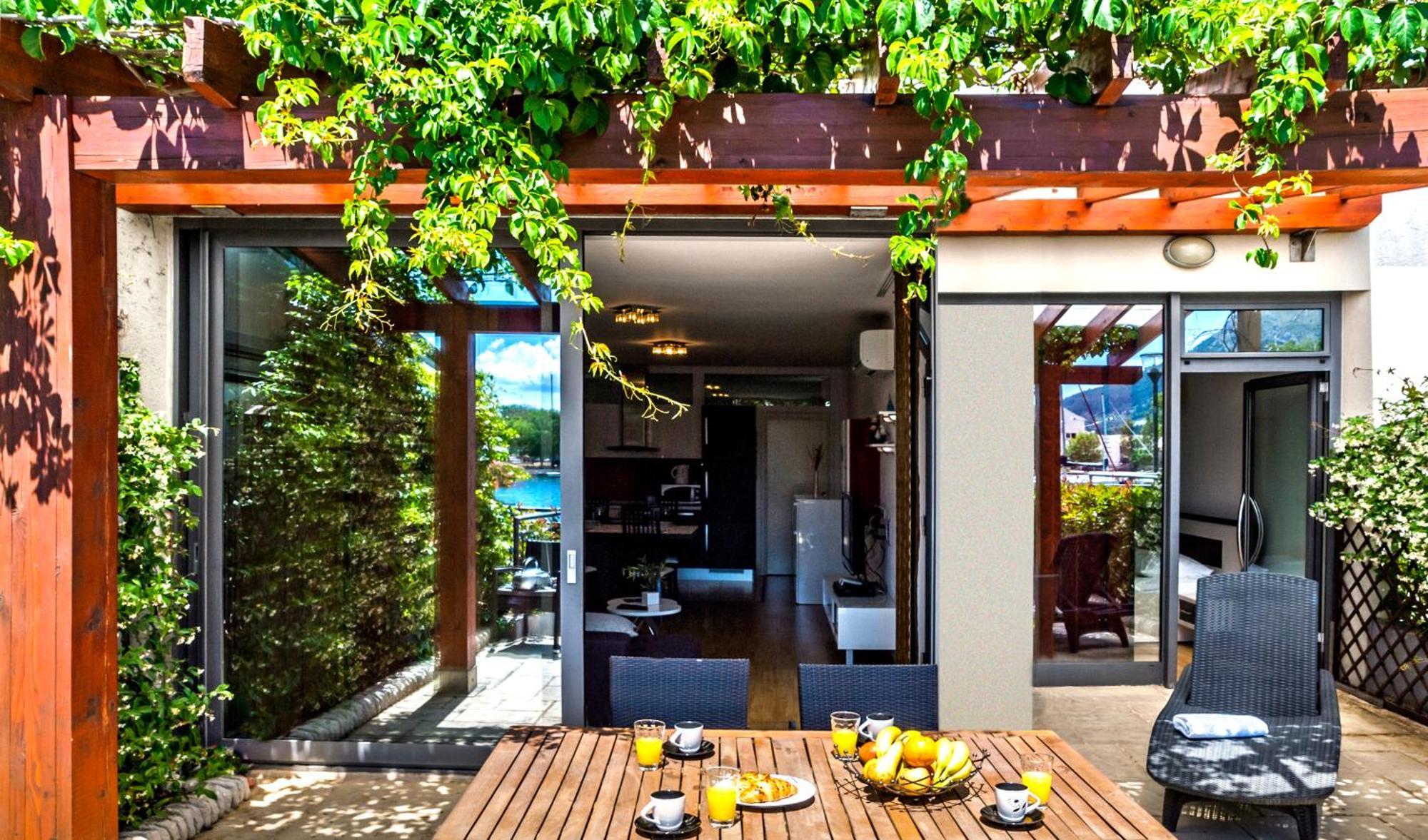 Apartment Lejo Omis Exterior photo
